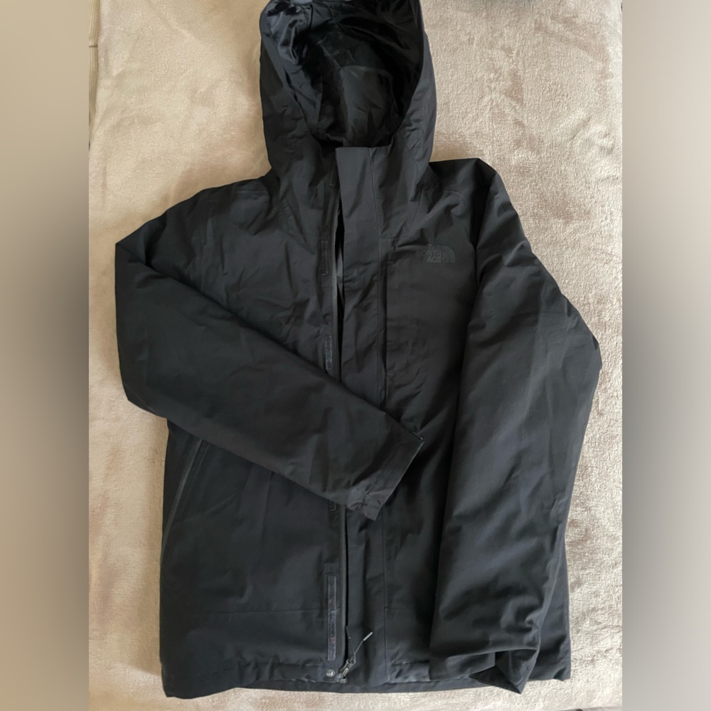 Men’s North Face Winter Jacket, Black Size S